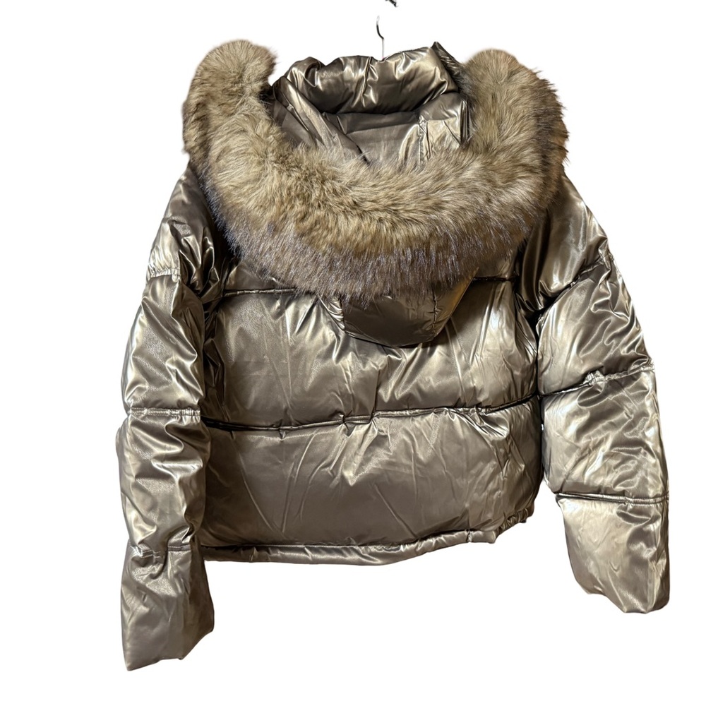AKIRA NWT Sz L Striking Bronze Metallic Puffer Jacket & Faux Fur Hood (0724) - Picture 5 of 15